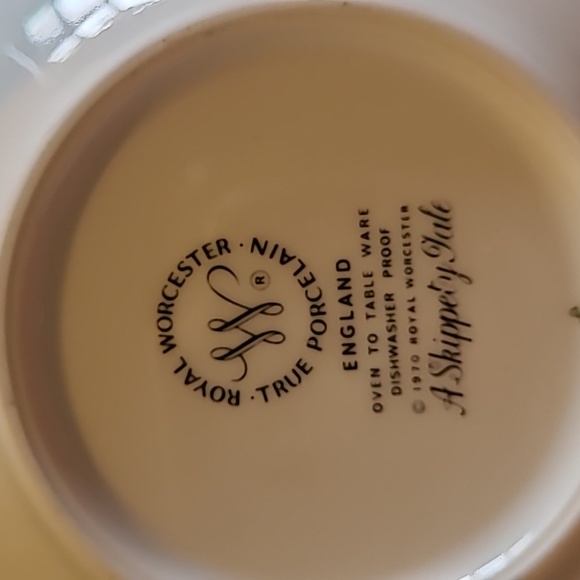 Royal Worcester A Skippery Tale 3 piece set - Picture 2 of 6